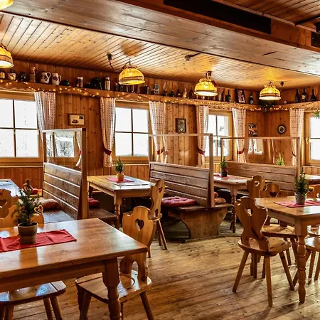 Berggasthof Hollhaus *